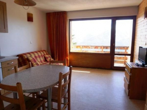 Studio cabine rénové, 4 pers, ski aux pieds, balcon sud, vue station et vallée, Orcières - FR-1-636-151